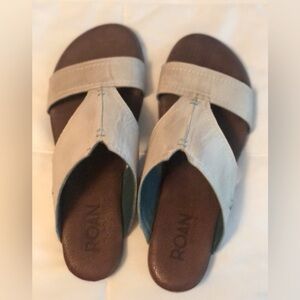 Women's Tan Slide Sandals